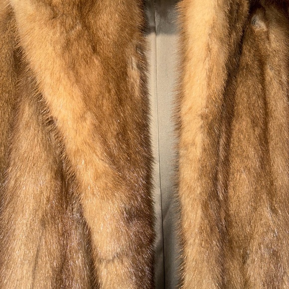 VINTAGE BROWN/TAN MINK FUR COAT-42” - Picture 10 of 16